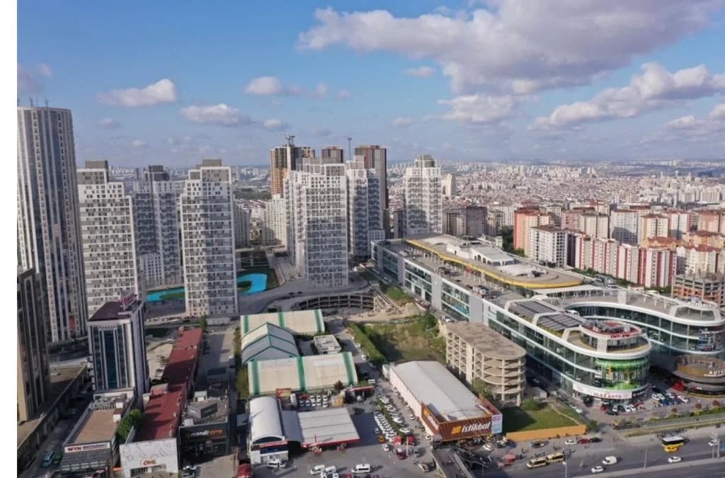 BEYLİKDÜZÜ’NDE GÖL MANZARALI EŞSİZ BİR FIRSAT - 1+1 küçük galeri 12