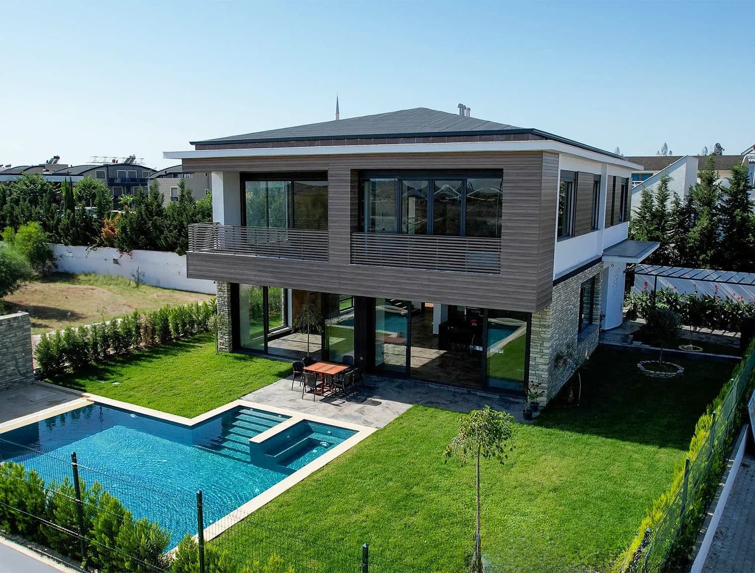 Kendi Enerjisini Üreten Müstakil Bir Yaşam: 4+1 Müstakil Havuzlu Premium Villa